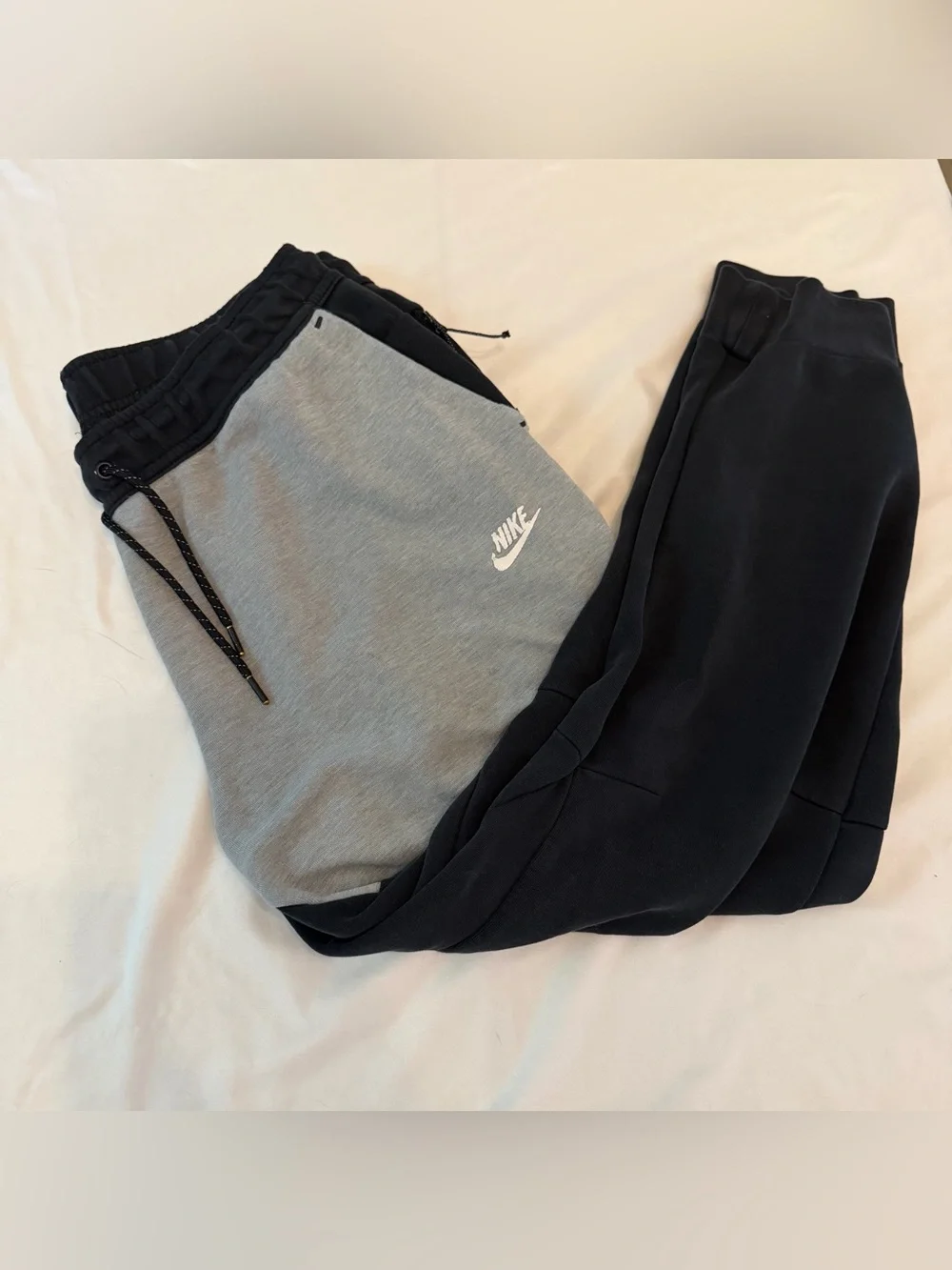 Nike Tech Fleece Joggers Men’s XL Black Gray Colorblock Sweatpants Athletic